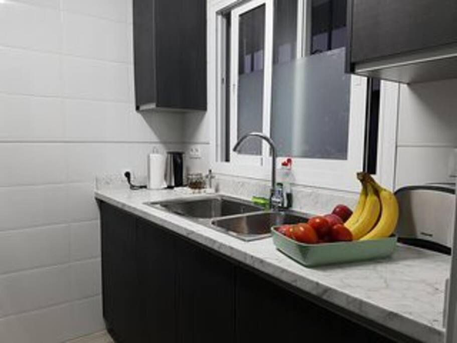 Beautiful Apartment In La Carihuela, Torremolinos Exterior photo
